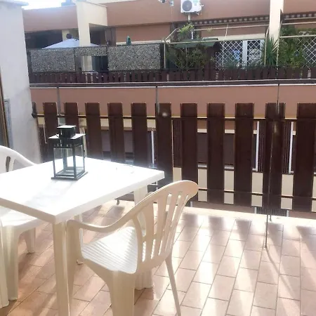 Studio In Lido Di Ostia, With Wonderful City View, Furnished Terrace And Wifi - 1 Km From The Beach