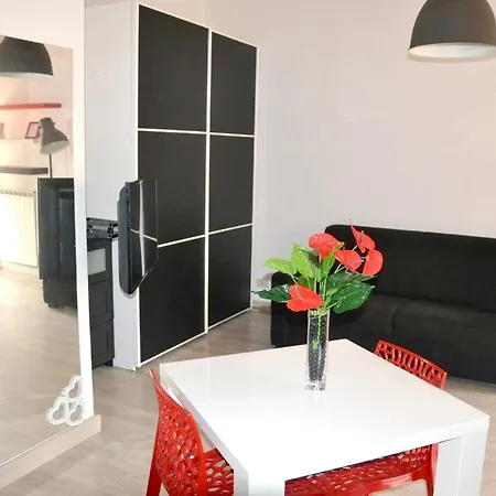 Studio In Lido Di Ostia, With Wonderful City View, Furnished Terrace And Wifi - 1 Km From The Beach